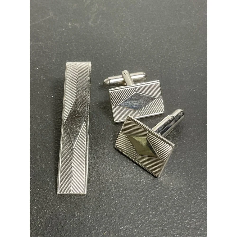 Vintage Silver Tone Tie Clip & Cufflinks Set